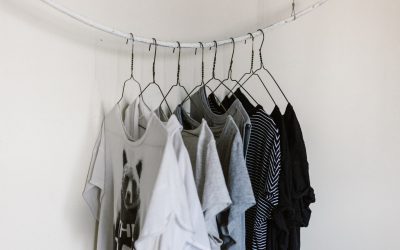 Esprit Shirt mit Lieblingspotential und raffinierten Details