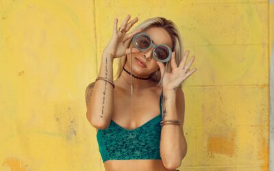 2000er Trend: Y2K Look – Dieser Trend ist wieder total angesagt